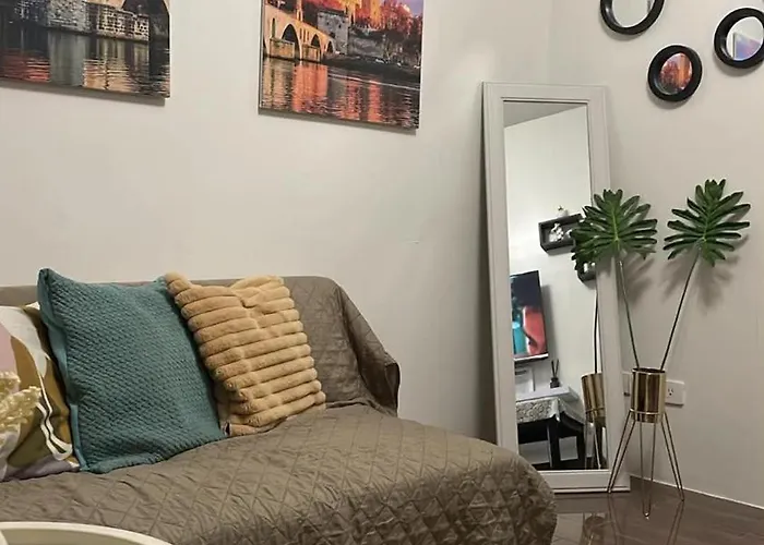 Cozy Pad-50th Appartement